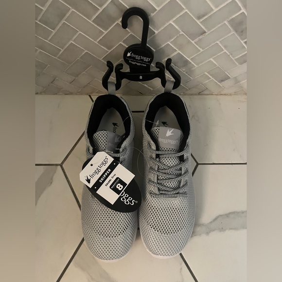 Frogg Toggs Women's Gray Mesh Sneakers - Picture 1 of 9